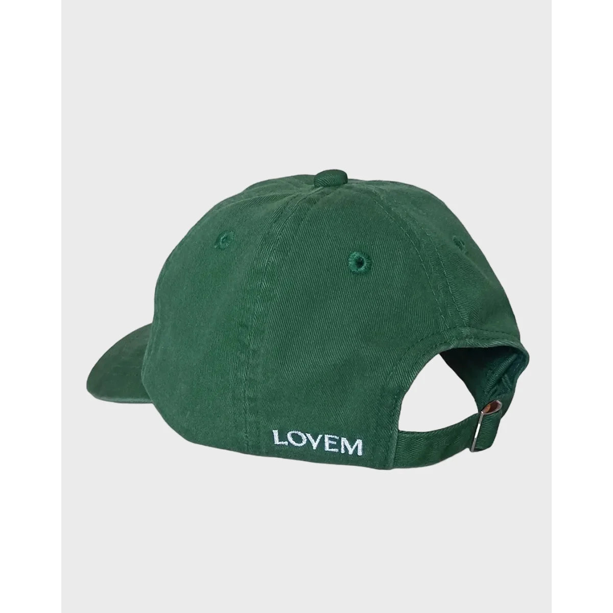 Dunkelgrüne babyccino club kinder cap aus bio-baumwolle mit weißem lovem sticklogo auf der rückseite, ökologische baby- & kinderprodukte