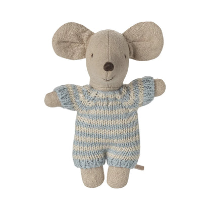 Babymaus in Tragetasche | Blau: weiches Maus-Plüsch in gestreiftem Pullover