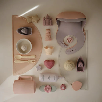 Pastellrosa silikon baby Lätzchen mit weichem rundem design und grauen akzenten für das schimmelresistente badespielzeug princess