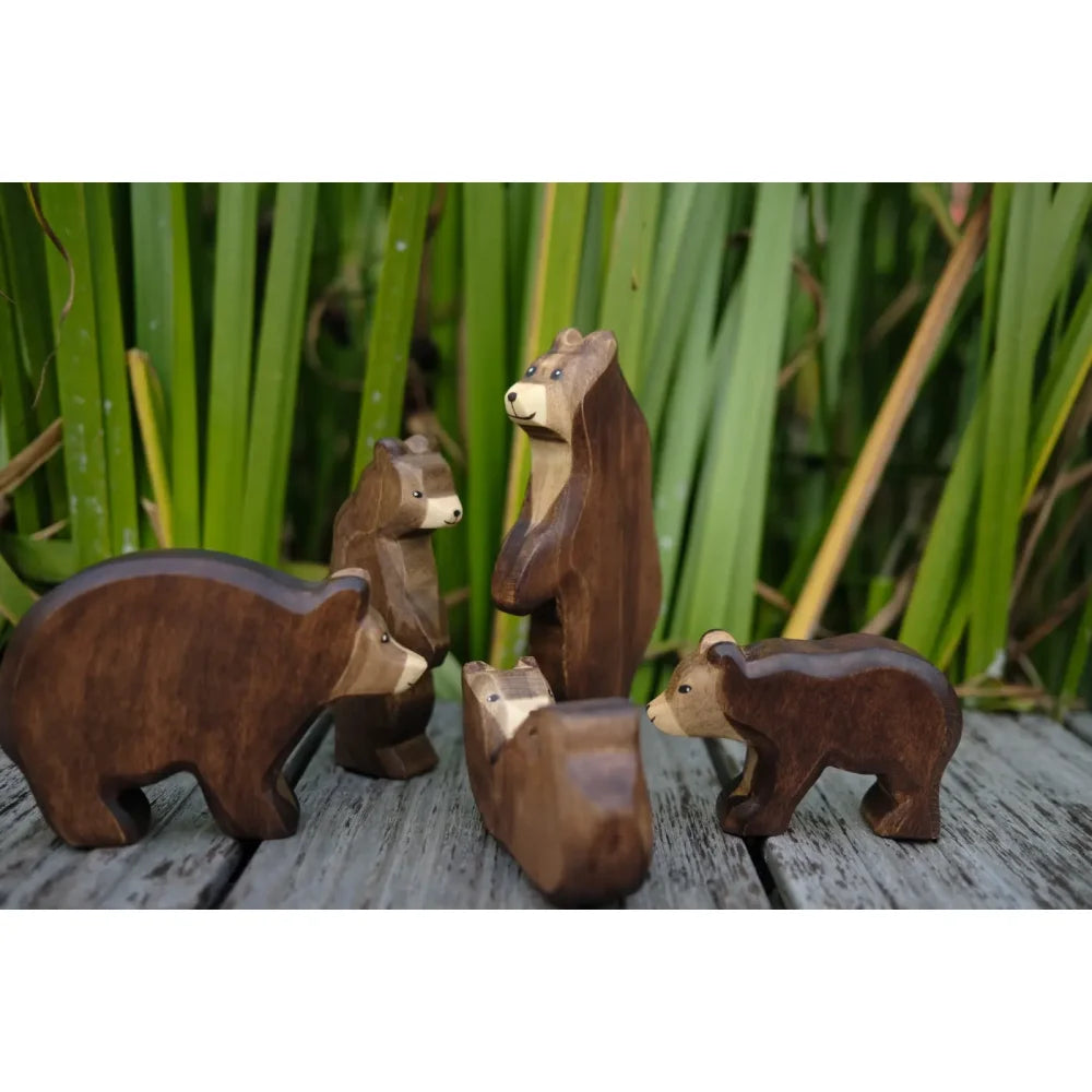Holz-Bärenfigurenset in verschiedenen Größen, stehend auf Hinterpfoten, handgefertigt