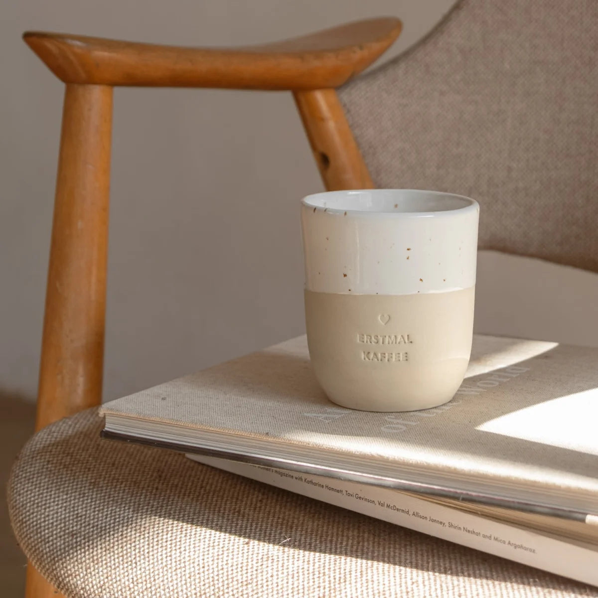 Minimalistischer Becher Erstmal Kaffee mit Herz, 320ml