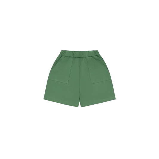 Olivegrüne bermudas mit elastischem bund und zwei vorderen taschen aus seagrass material