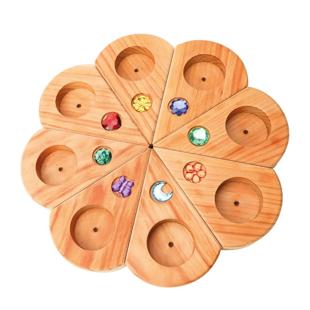 Holz Blütenpuzzle-Tablett mit bunten Edelsteinen in Blütenblättern, 8 Stk. Geburtstagskranz natürlich