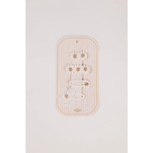 Weiße Blüten-Haarklammern-Set auf Holztablett mit Elle-Logo, Blossom Spring