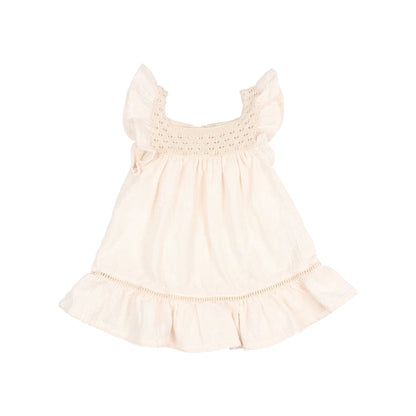 Cremefarbenes ärmelloses Kleid mit gerüschtem Saum und gerafftem Oberteil