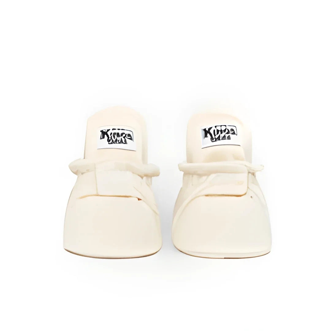 Paar cremefarbener Sneakers mit weißen Sohlen für Booties Cotton Original 0 - 12 Monate
