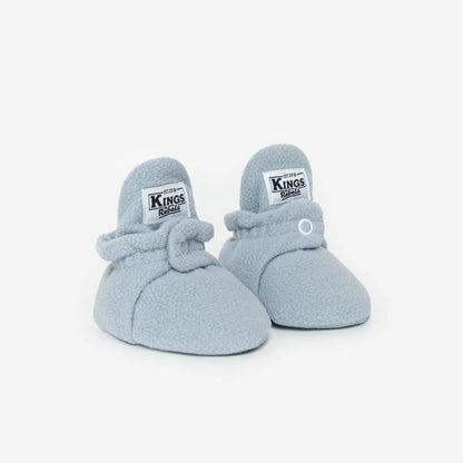 Weiche hellblaue Babybooties aus Fleece für 0 bis 12 Monate, Modell Sky Grey