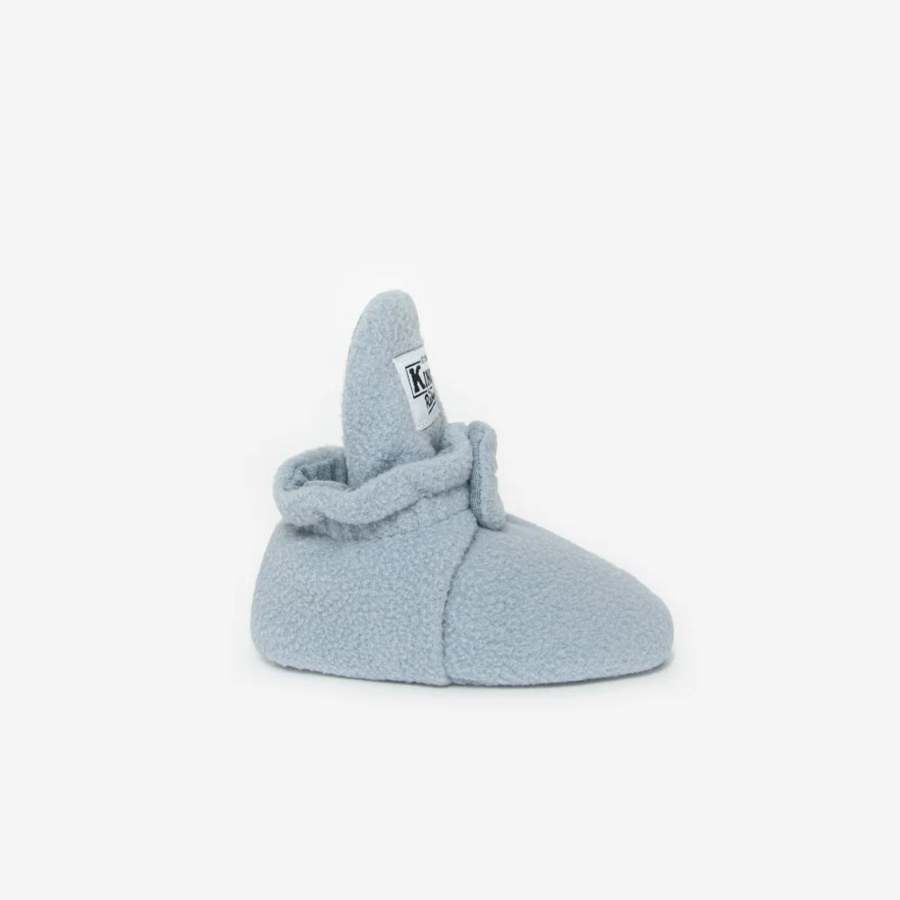Leichte hellblaue Fleece-Babystiefel für 0 bis 12 Monate im Sky Grey Design