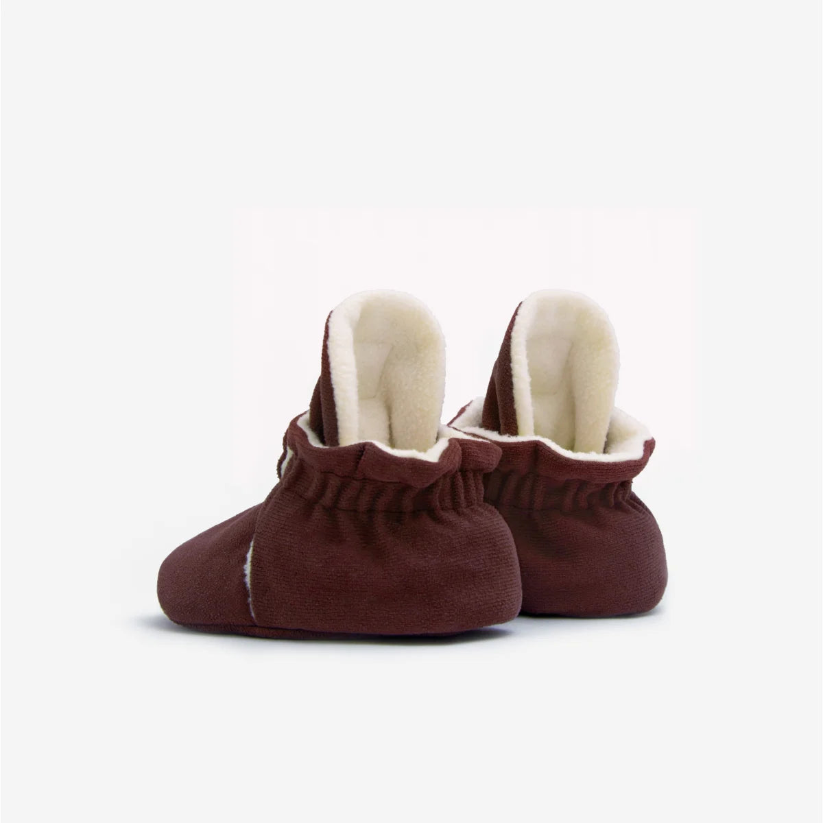 Kings & Rebels Booties Gamuza Classic Cranberry, Seitenansicht mit elastischem Band