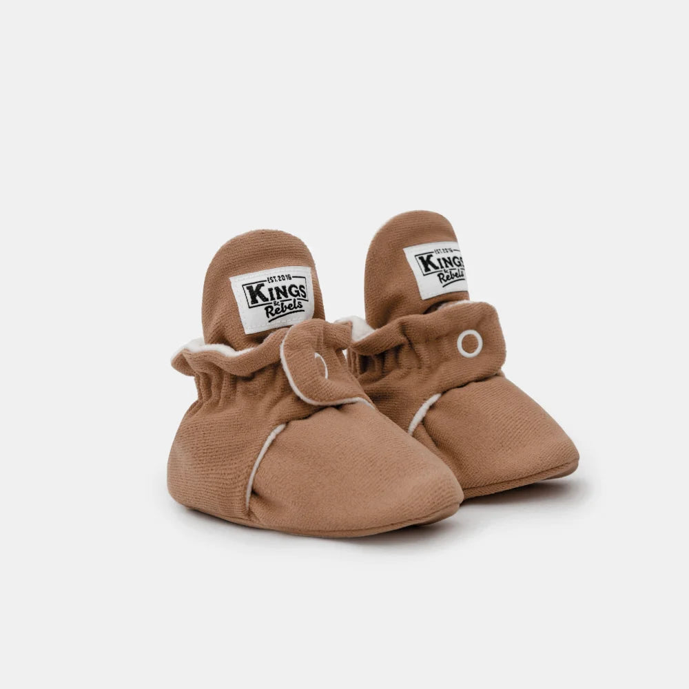 Weiche braune Babybooties mit Fleece-Fütterung für Neugeborene und Kleinkinder