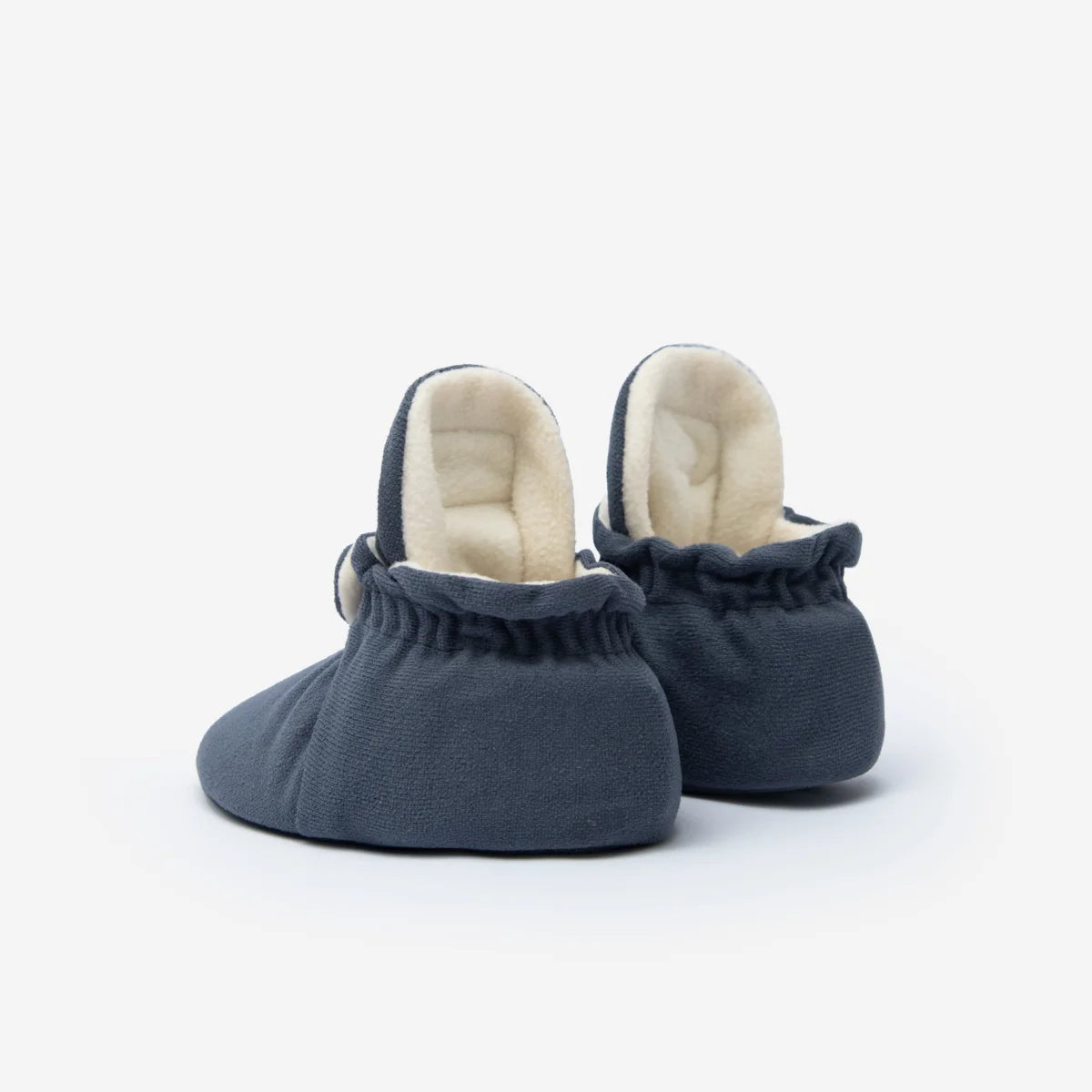 Kings & Rebels Booties Gamuza Gripper Night Blue, Druckknopfverschluss im Detail