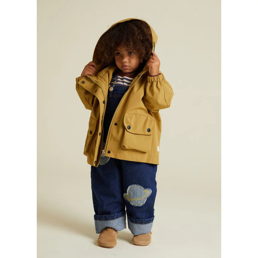 Senfgelber Brooke Rain Jacket Honey mit Kapuze, Knöpfen und Taschen