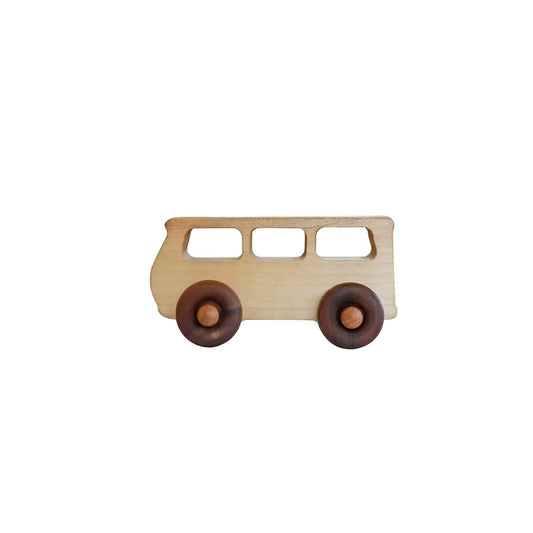 Holzspielzeug bus in hellen farbtönen mit dunkelbraunen rädern aus nachhaltigem material für ökologische baby- & kinderprodukte