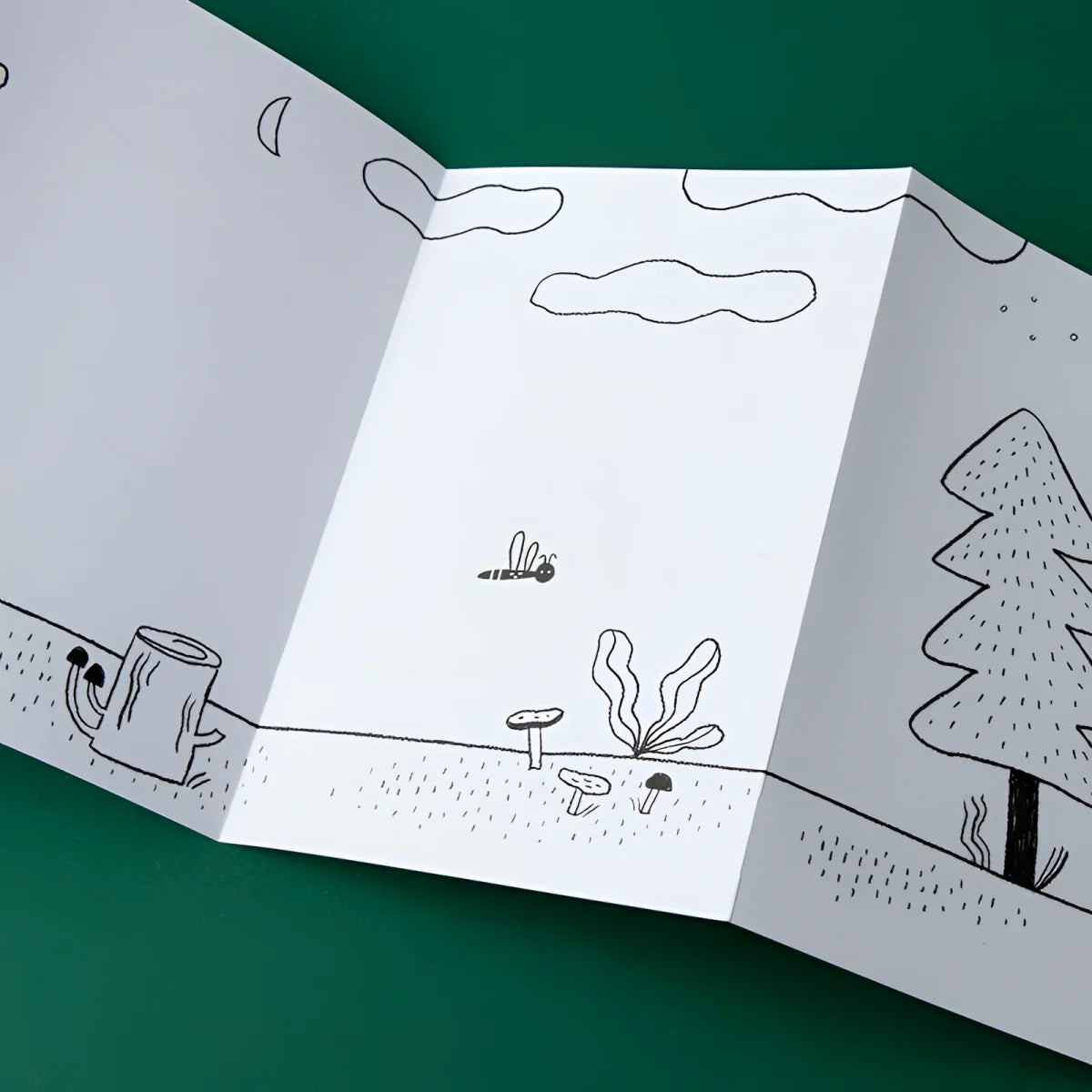 Schwarzer-weißer Falzbogen Calming Stamps Nature mit Waldmotiv