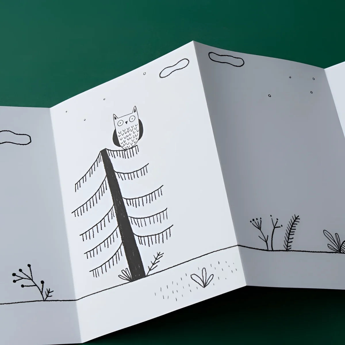 Weiße Pop-up-Karte mit schwarzer Eulenillustration, Nachtsternenhimmel, Calming Stamps - Nature