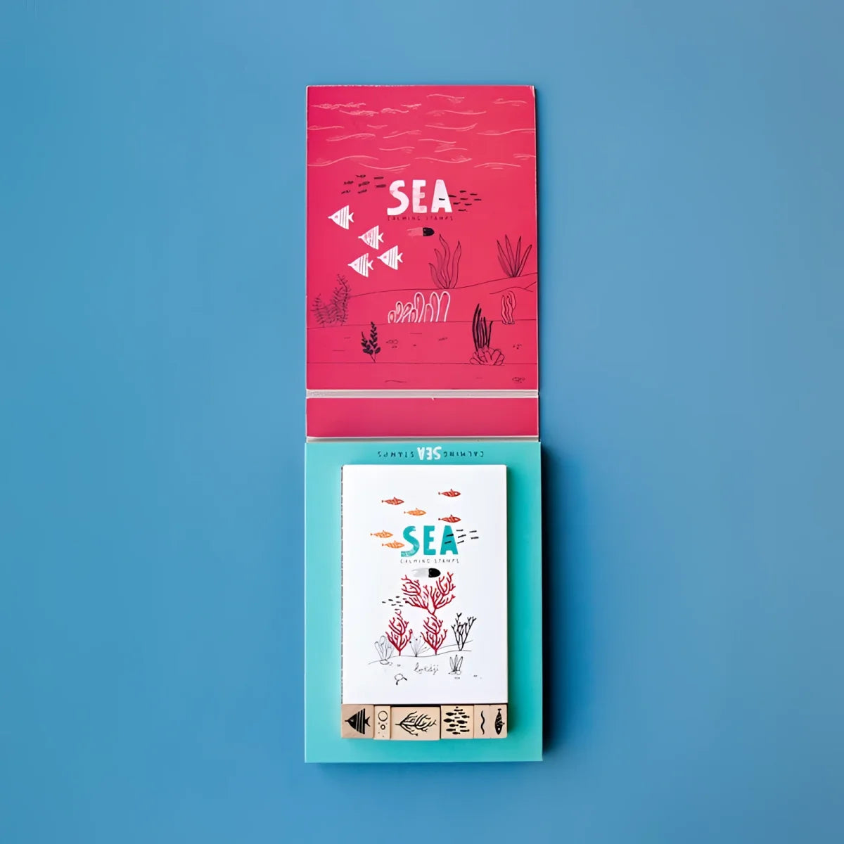 Lebhafte Korallenrosa-Teal-Streichholzbriefchen-Set Sea mit Fischen, Algen