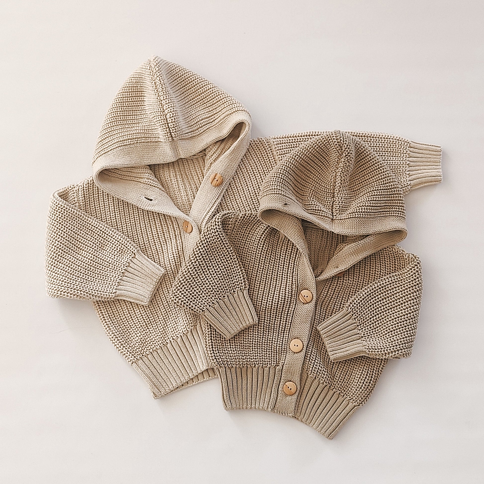 romi. Chunky Knit Cardigan | Sand - Pullover