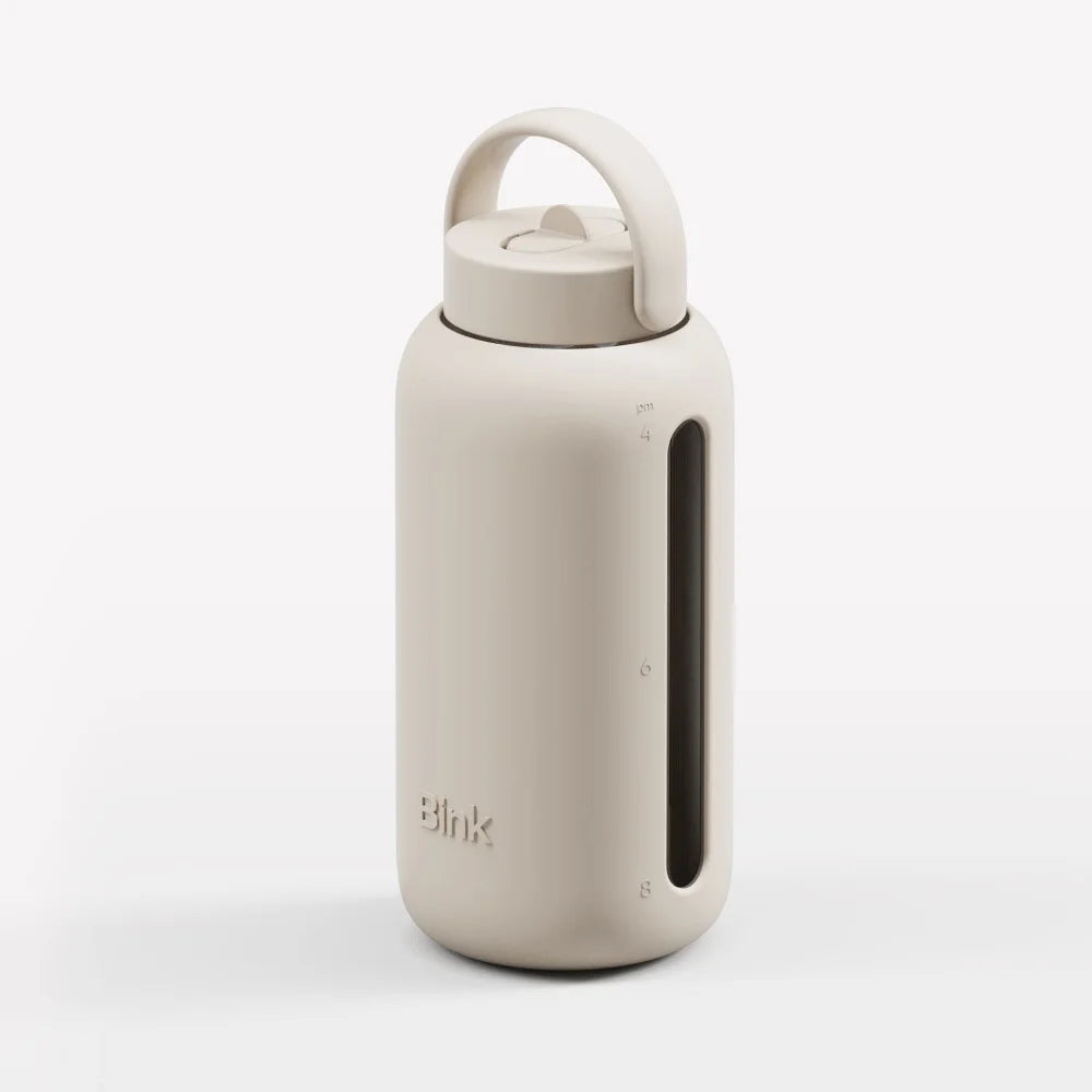 Hellbeige Wasserflasche mit Griff und Sichtfenster für Inhalt im Day Bottle 800ml