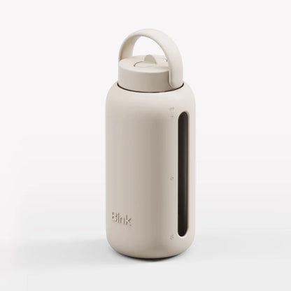 Hellbeige Wasserflasche mit Griff und Sichtfenster für Inhalt im Day Bottle 800ml