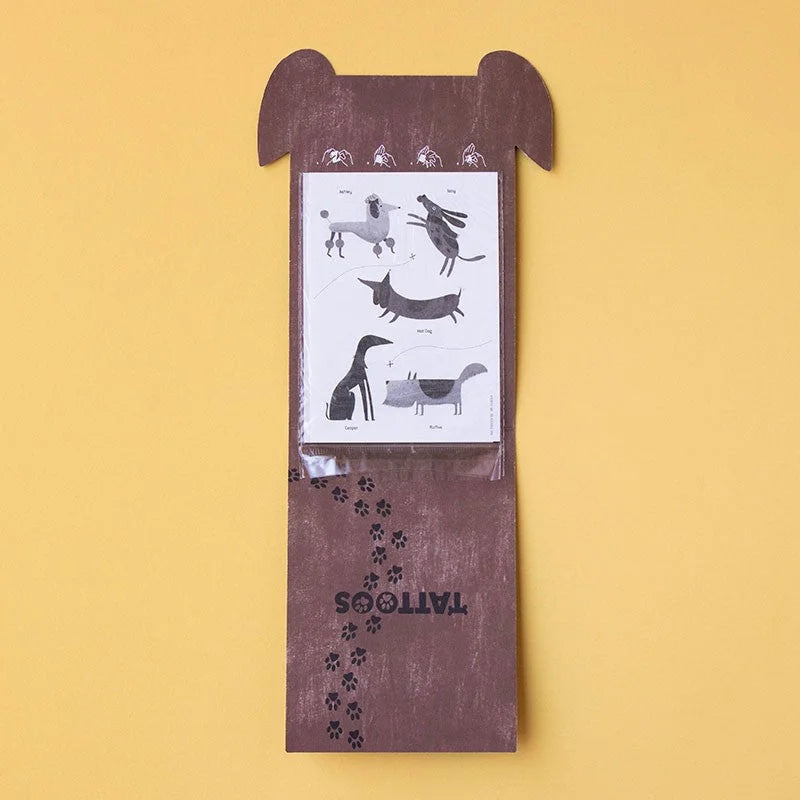 Braunes Hundepaket mit Hundetattoos für Spaß und Party, perfekt für Tierliebhaber