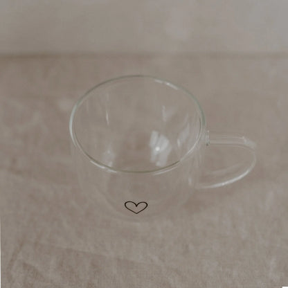 Doppelwandige Glastasse Herz 250ml mit schwarzem Herz-Design