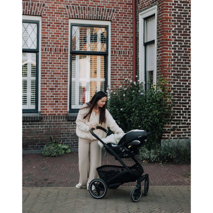 Kico Label Einschlagdecke mit Maxi-Cosi-Öffnungen aus Merinowolle in Natur
