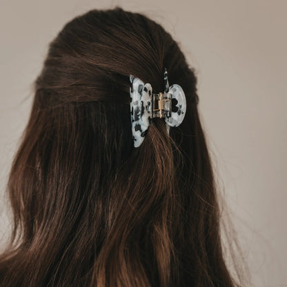 Stylische Haarspange gross Herz Panda in Schwarz-Weiss Schildpatt mit Goldverschluss