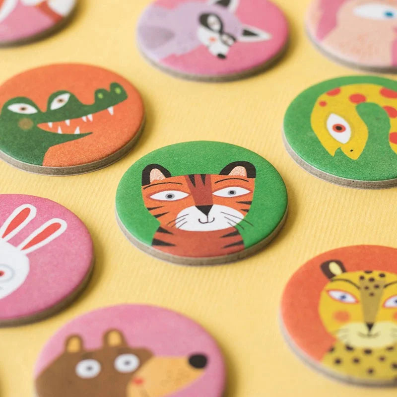 Runder Holzmagnet mit Cartoon-Tiger in Habitats Lotto