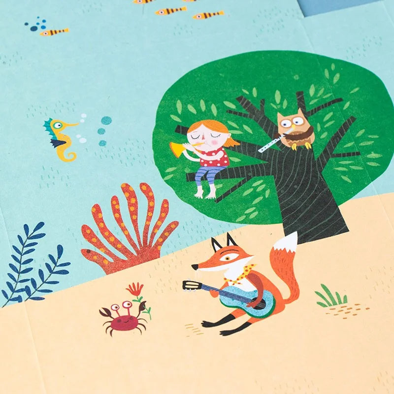 Mädchen mit orangenen Haaren spielt gelbes Horn auf Ast mit Eule im Habitats Lotto