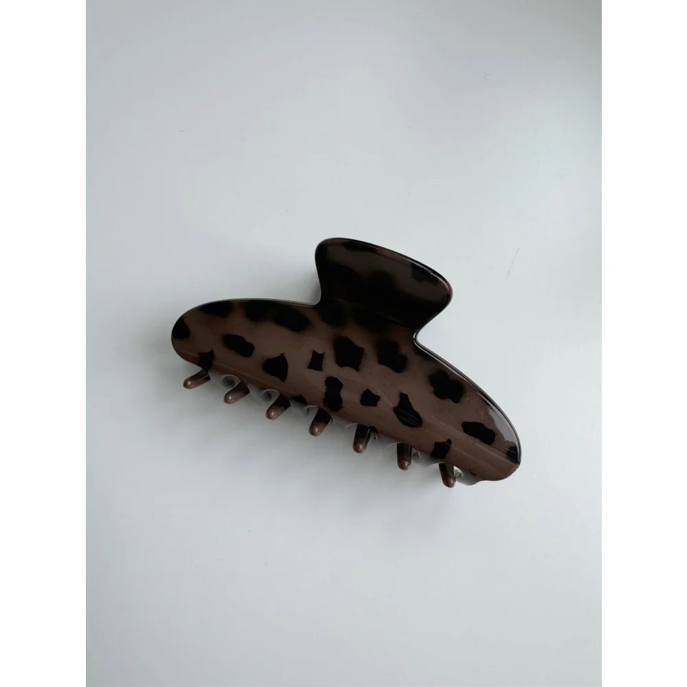 Leopard-Print-Haarclippe Wild Dark Leo mit schwarzen Akzenten aus Plastik