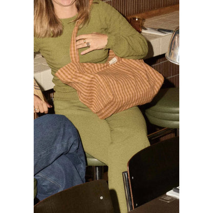 Handbag vichy glaise ein gewebter beach bag mit senkrechten orange und beige streifen aus weichem stoff ideal für ökologische baby und kinderprodukte
