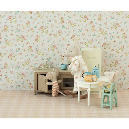 Cremefarbener Mailee-Mini-Kühlschrank im vintage Design für Hochstuhl Maus mint