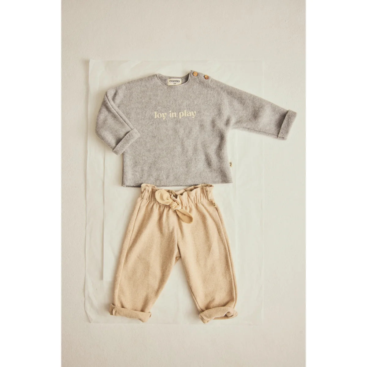 Cozmo Babyhose Sicilia in Stone mit Cordschleife am Bund