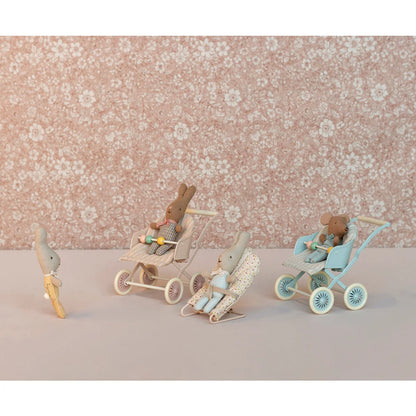 Maileg Kinderwagen Babymaus Blau