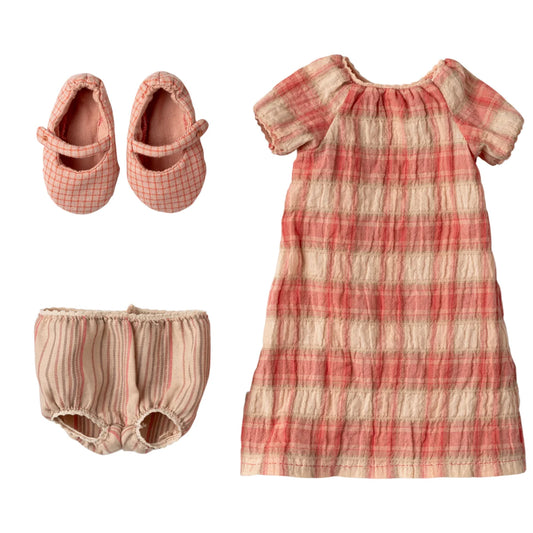 Kleid Grösse 3: zartes rosa-cremefarbenes Karo-Kleid mit Rüschärmeln und Tiersaum