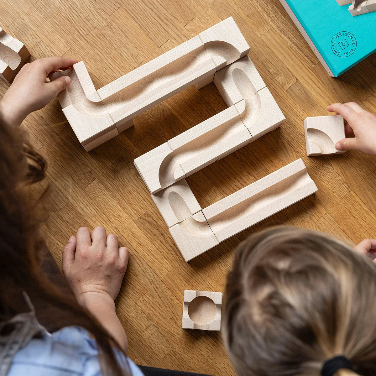 Cuboro Wave Set Kugelbahn mit 22 hellen Holz-Elementen