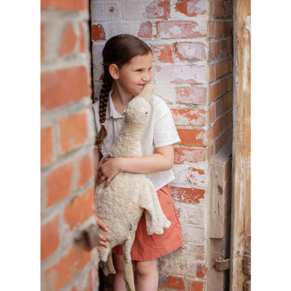 Weiches weißes Kuscheltier Lamm mit Wolltextur und Perlenaugen