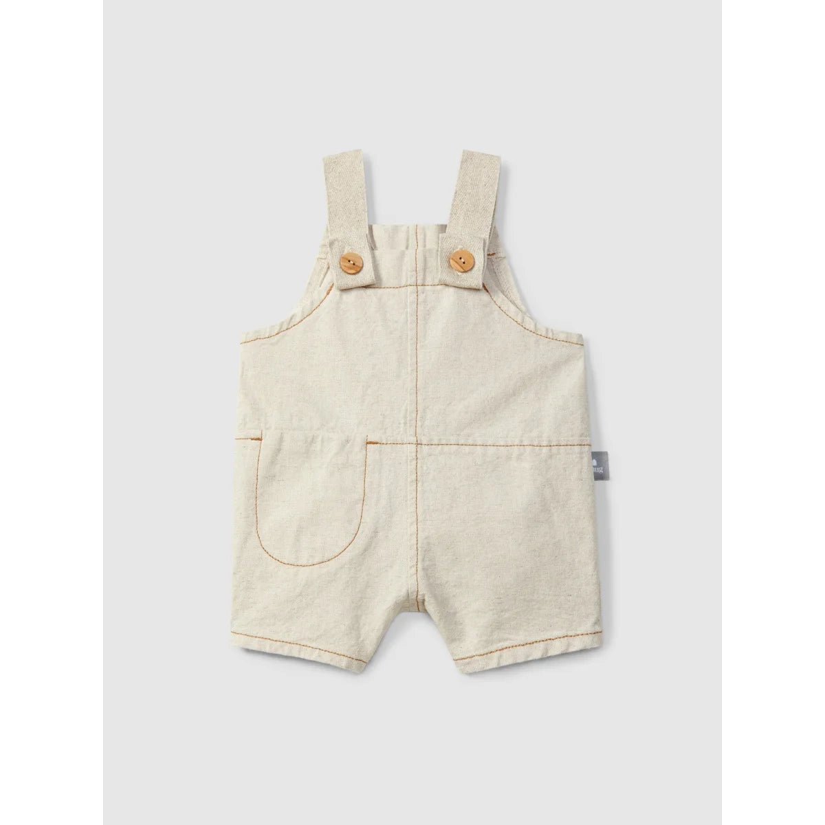 Natürliche Latzshorts Organic aus beige Denim für warme Tage