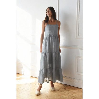 Leichteres leinen kleid alma von yoli mit rüschenschichten und spaghetti-trägern ideal für ökologische baby- & kinderprodukte