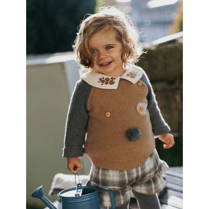 Snug Longsleeve mit Blumenkragen in Almond – Ansicht 4