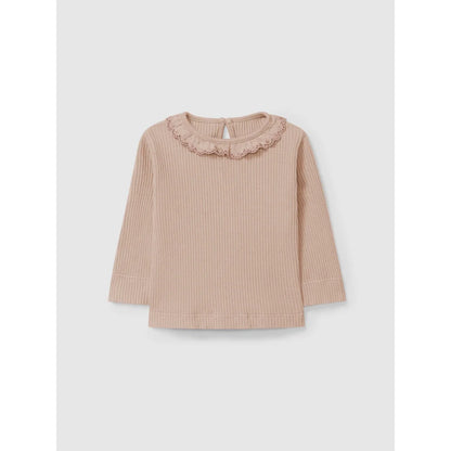Langes, langärmliges Ripp-T-Shirt in Hellbraun mit Rüschkragen, Nude oder Sand