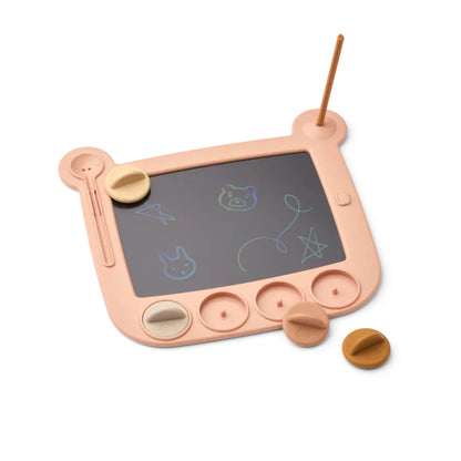 Pinkes sternförmiges Zeichenbrett mit Stift und Stempel für kreatives Malen