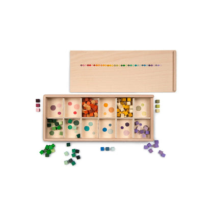 Grapat Mis + Match Holzwürfel in Regenbogenfarben mit Sortierbox