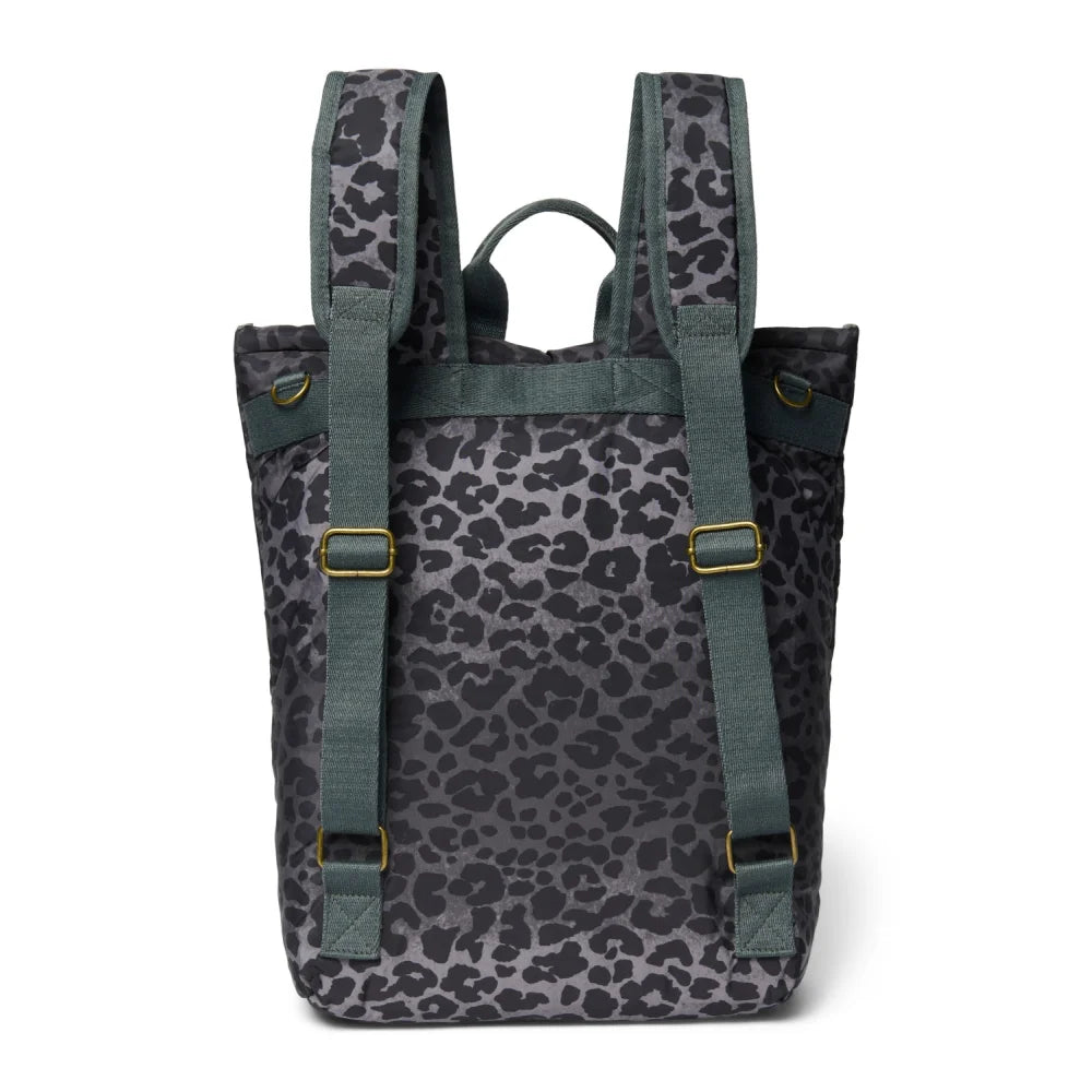 Leopardenmuster Rucksack mit verstellbaren Schultergurten auf Produktseite Mom Rucksack Puffy