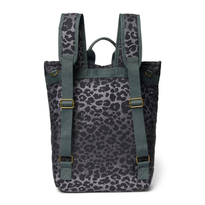 Leopardenmuster Rucksack mit verstellbaren Schultergurten auf Produktseite Mom Rucksack Puffy