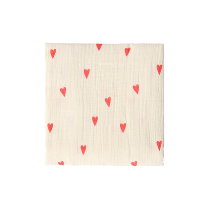 Cremeweiße Mulltuch-Decke 120x120cm mit roten Herzen, noos puffy cross