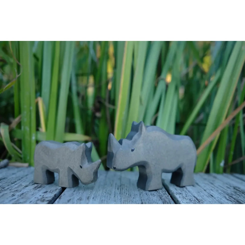 Kleine graue Holzrhinoceros Spielzeuge für Kinder im Produkt Nashorn klein