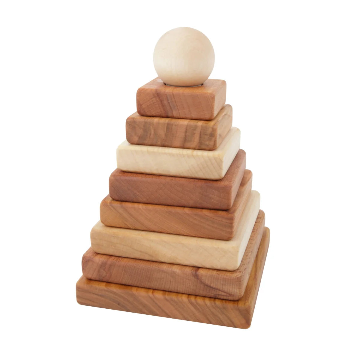 Natürliche holz stapelspielzeug mit sieben quadratischen blocken und kugel in braunen tönen für ökologische baby- & kinderprodukte