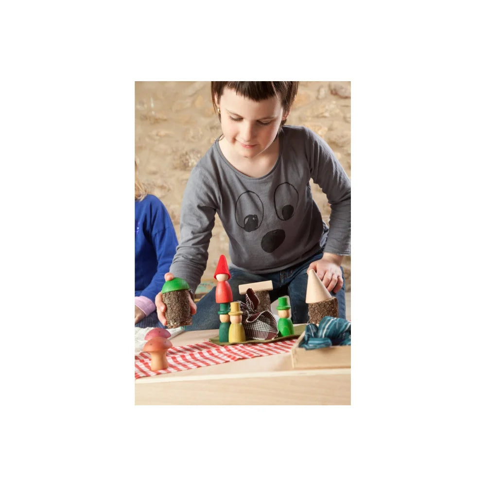 Holz-Gnom-Figuren-Set mit grünen Hüten und roten Stiefeln, Nins of the Forest