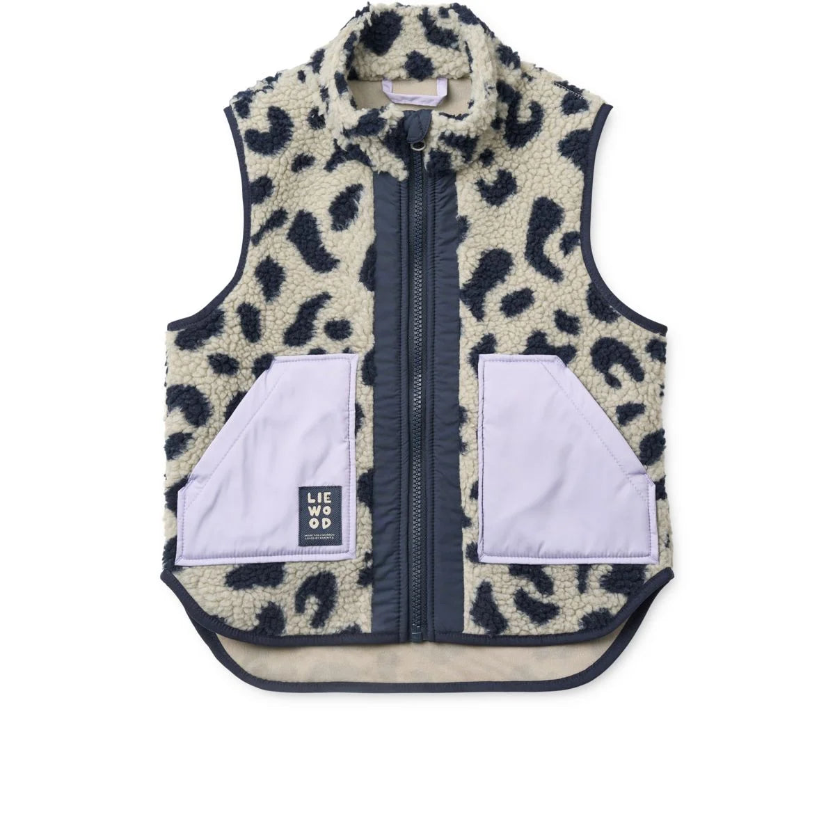Creamfarbene fleeceweste mit leopardmuster navy blaue akzente und lavendelfarbene gesteppte taschen noam pile vest mega leo mist mix